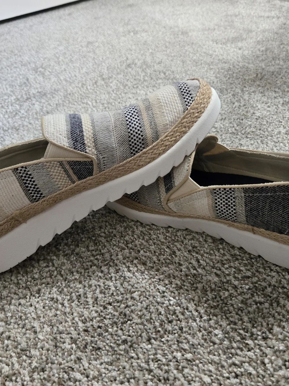 Skechers casual slip